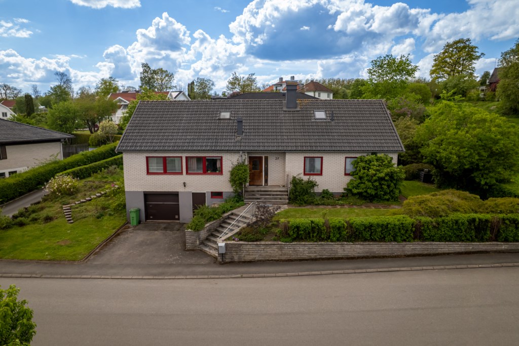 Falkvägen 27